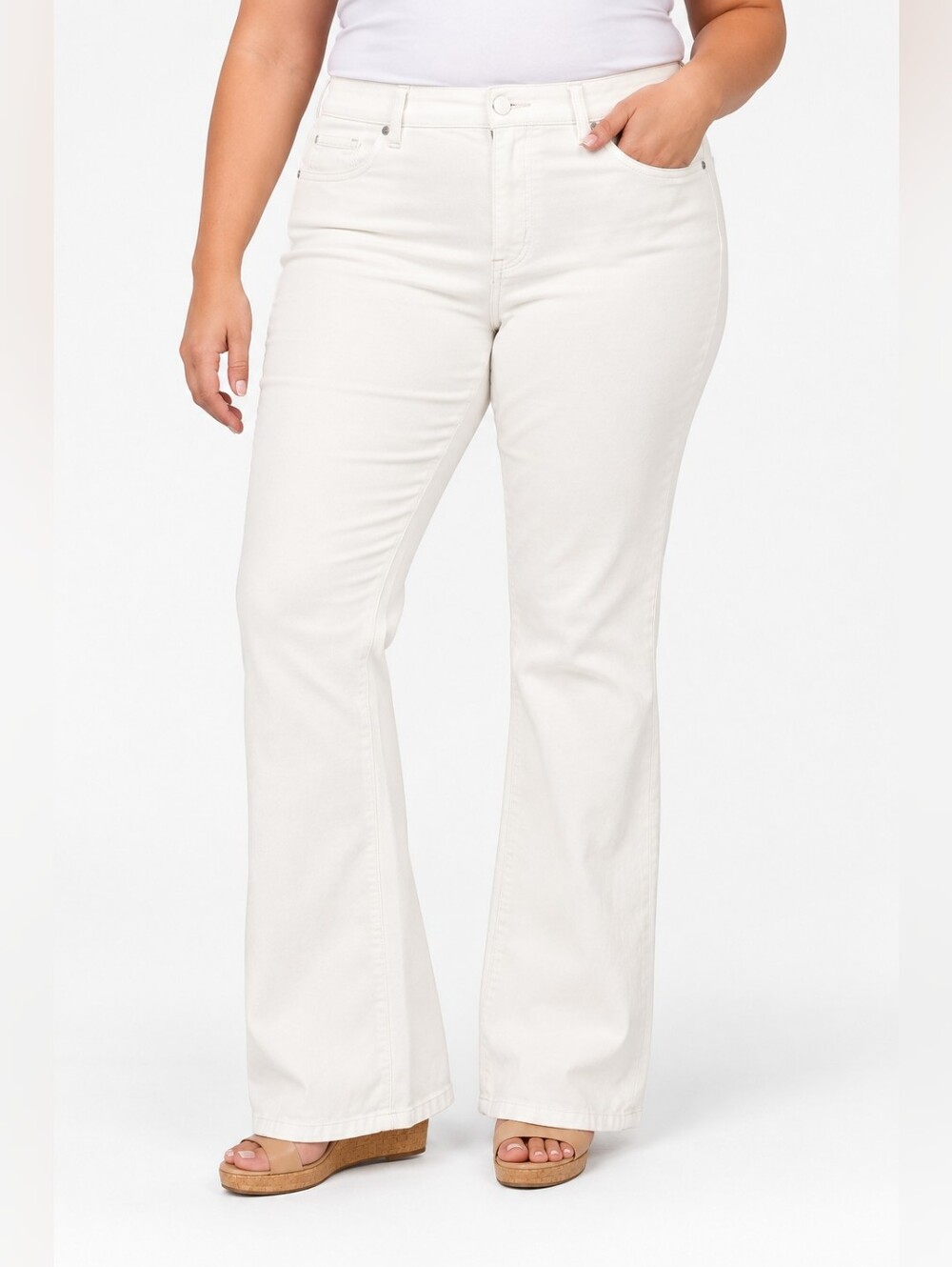 Shape Effect by Gloria Vanderbilt White Bootcut Pants Size 16